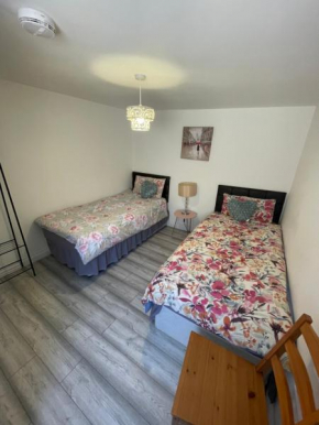 2 Bedroom Apartment on suite bathroom, Southmead Bristol